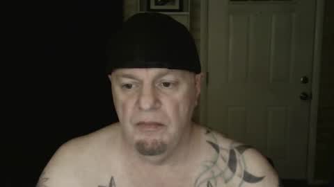 Snapshot of roinaz chatting on December 22, 9:33 am roinaz online show from December 22, 9:33 am