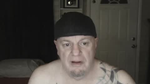 Snapshot of roinaz chatting on December 29, 8:11 am roinaz online show from December 29, 8:11 am