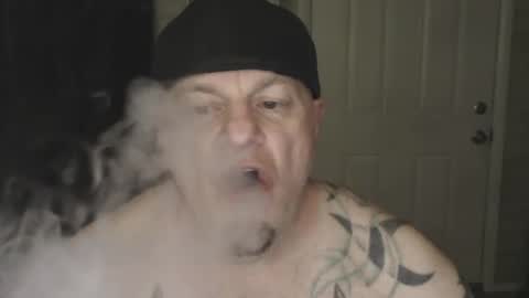 Snapshot of roinaz chatting on February 2, 2:27 am roinaz online show from February 2, 2:27 am