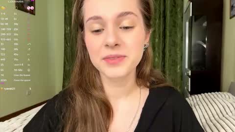 Mia online show from January 11, 8:19 am