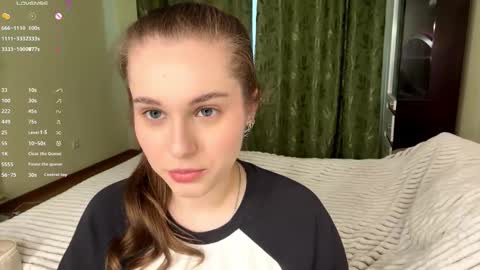 Mia online show from February 10, 9:35 am