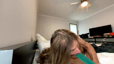 Rollinintheweeds online show from October 8, 5:10 pm