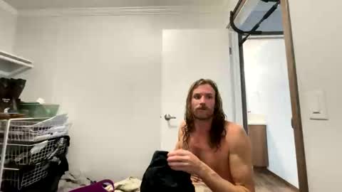 Rollinintheweeds online show from November 28, 7:16 pm