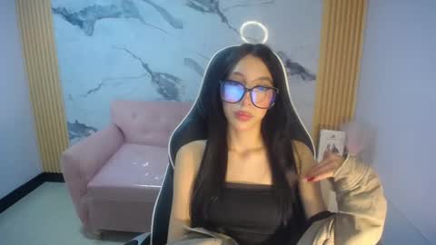 Snapshot of roma_ch1 chatting on March 6, 12:56 pm Roma online show from March 6, 12:56 pm