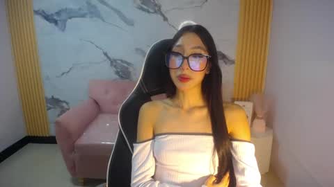 Snapshot of roma_ch1 chatting on March 20, 12:54 pm Roma online show from March 20, 12:54 pm