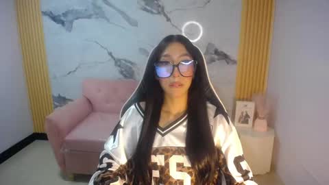 Snapshot of roma_ch1 chatting on March 21, 12:54 pm Roma online show from March 21, 12:54 pm