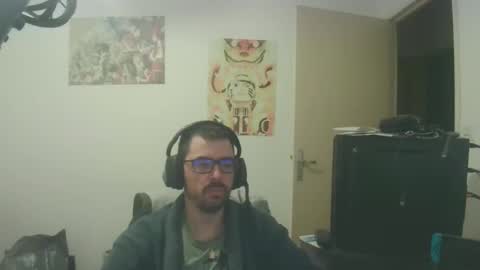 Snapshot of romainb72 chatting on March 6, 7:10 pm romainb72 online show from March 6, 7:10 pm