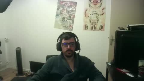 Snapshot of romainb72 chatting on October 5, 11:02 pm romainb72 online show from October 5, 11:02 pm