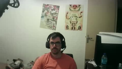 Snapshot of romainb72 chatting on May 25, 3:56 am romainb72 online show from May 25, 3:56 am