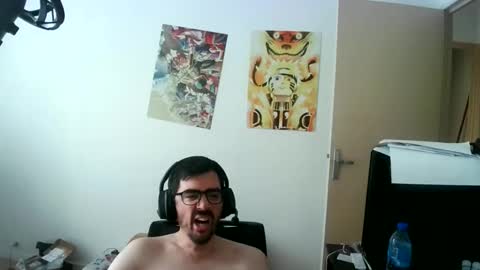 Snapshot of romainb72 chatting on June 4, 5:08 pm romainb72 online show from June 4, 5:08 pm