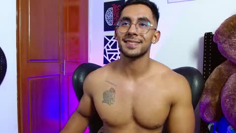 Roman online show from March 5, 8:32 pm