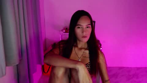 Snapshot of romantic_jesicca chatting on March 7, 8:55 am JESICCA online show from March 7, 8:55 am