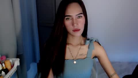 Snapshot of romantic_jesicca chatting on March 22, 5:22 am JESICCA online show from March 22, 5:22 am