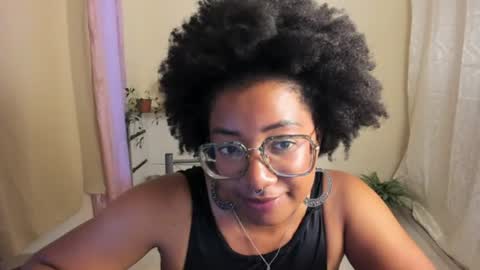 Is A Belle online show from June 23, 11:03 pm