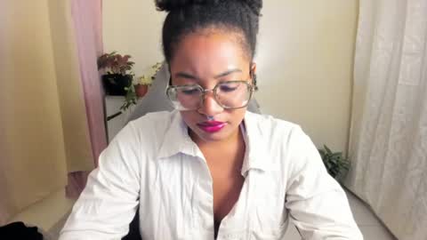 Is A Belle online show from July 4, 4:18 am
