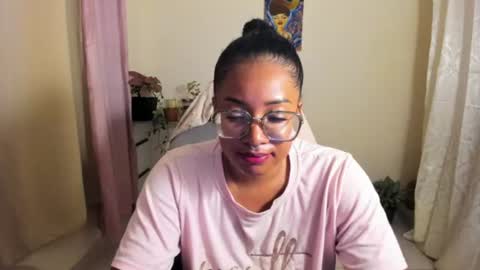 Is A Belle online show from July 9, 4:16 am