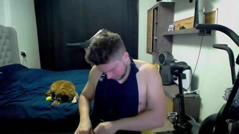 Snapshot of romantic_twunk chatting on October 3, 1:46 am romantic_twunk online show from October 3, 1:46 am