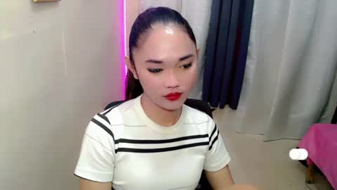 Snapshot of romanticslutxxx chatting on June 28, 8:48 pm empress online show from June 28, 8:48 pm