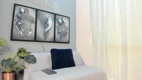 Snapshot of romeo__bossi chatting on March 13, 11:50 am Romeo Bossi online show from March 13, 11:50 am