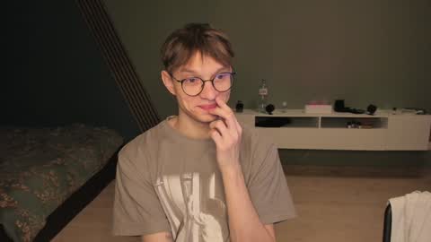 Romeo online show from December 18, 10:24 pm