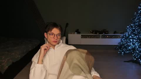 Romeo online show from January 2, 10:11 pm