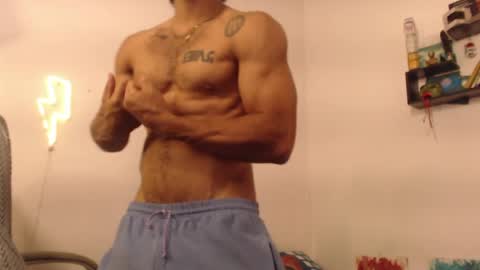 Snapshot of romeocolin_ chatting on June 2, 7:21 am R O M E O online show from June 2, 7:21 am