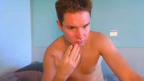 Snapshot of romeosilver chatting on October 20, 6:36 am Romeo online show from October 20, 6:36 am