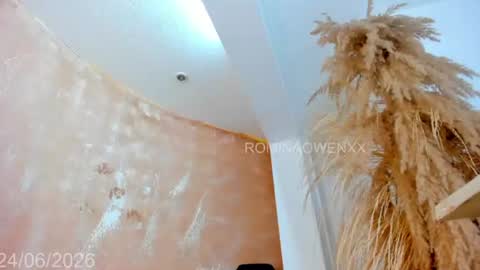 ROMINA OWEN online show from June 24, 7:46 pm