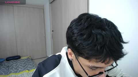 Snapshot of ronald_maximo chatting on April 1, 4:57 am Ronald online show from April 1, 4:57 am