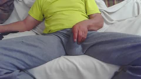 Snapshot of roney58 chatting on April 20, 6:38 am roney58 online show from April 20, 6:38 am