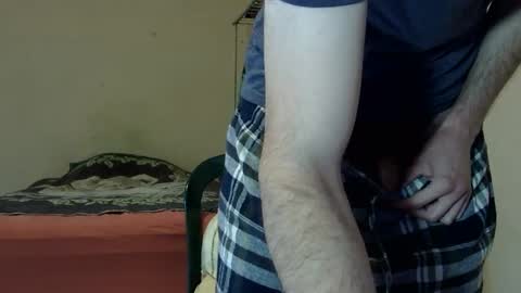 Snapshot of ronniemaster chatting on January 15, 11:40 pm ronniemaster online show from January 15, 11:40 pm