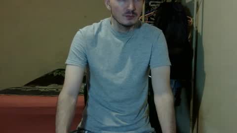 Snapshot of ronniemaster chatting on March 12, 4:51 am ronniemaster online show from March 12, 4:51 am