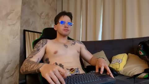 Ronny Colton online show from June 8, 3:45 pm