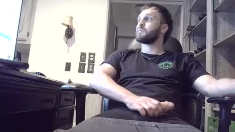 roofguy11 online show from November 16, 4:51 am