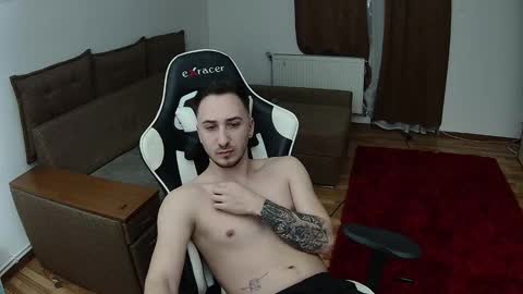 Snapshot of room4all chatting on January 13, 8:58 pm ionut online show from January 13, 8:58 pm