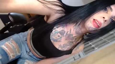 Snapshot of room911 chatting on October 30, 3:52 am herreraisa offical online show from October 30, 3:52 am