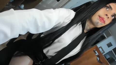 herreraisa offical online show from February 2, 5:17 am