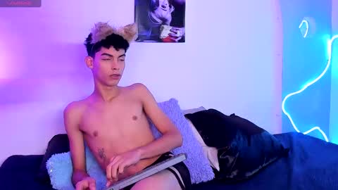 room_69xxx online show from September 18, 12:18 pm