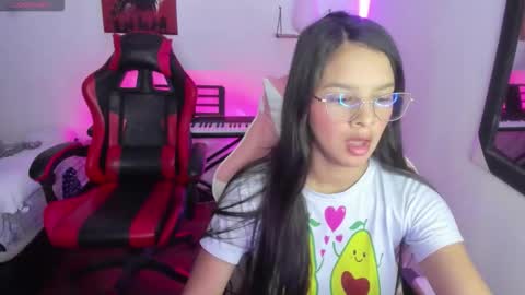 Snapshot of room_kitty chatting on March 3, 3:18 pm MIA AND PAUL online show from March 3, 3:18 pm