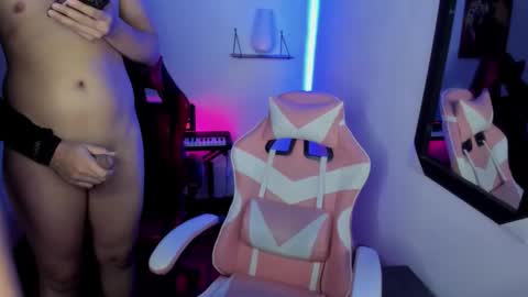 Snapshot of room_kitty chatting on March 16, 5:44 am MIA AND PAUL online show from March 16, 5:44 am