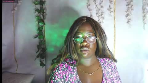 roos_veyker online show from June 7, 8:12 pm