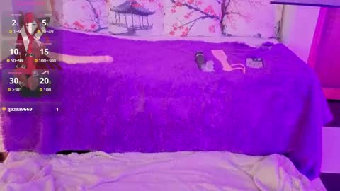 Snapshot of roose_eva chatting on May 7, 10:37 pm roose eva online show from May 7, 10:37 pm