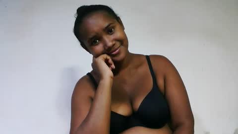 Snapshot of roosesexy chatting on June 3, 2:19 pm roosesexy online show from June 3, 2:19 pm