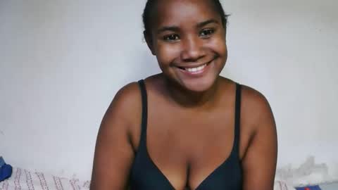 Snapshot of roosesexy chatting on June 7, 7:23 am roosesexy online show from June 7, 7:23 am