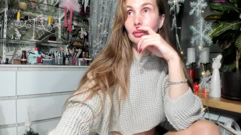 Aurora online show from December 18, 11:08 pm