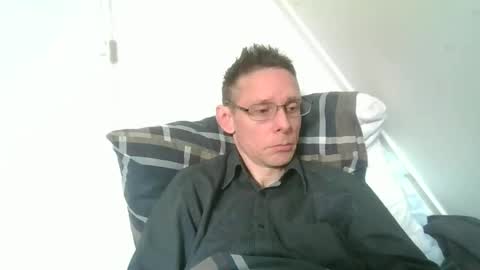 Snapshot of rororober chatting on April 9, 9:15 am rororober online show from April 9, 9:15 am