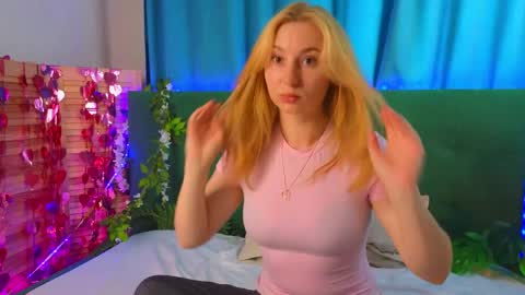 Snapshot of rosaliehandley chatting on May 31, 7:48 am rosaliehandley online show from May 31, 7:48 am