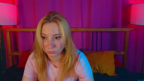Snapshot of rosaliehandley chatting on June 5, 5:29 pm rosaliehandley online show from June 5, 5:29 pm