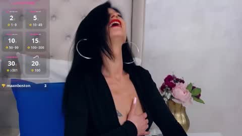 Snapshot of rosalienorman chatting on November 25, 8:42 pm Rosalie online show from November 25, 8:42 pm