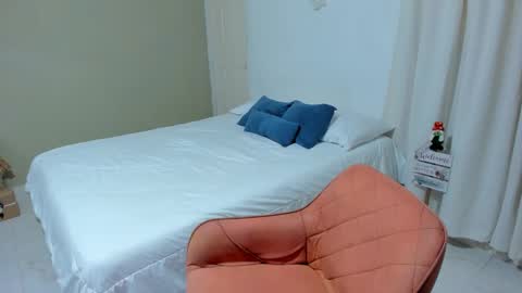 Snapshot of rosaliiaa1 chatting on December 18, 5:10 pm Rosalia online show from December 18, 5:10 pm